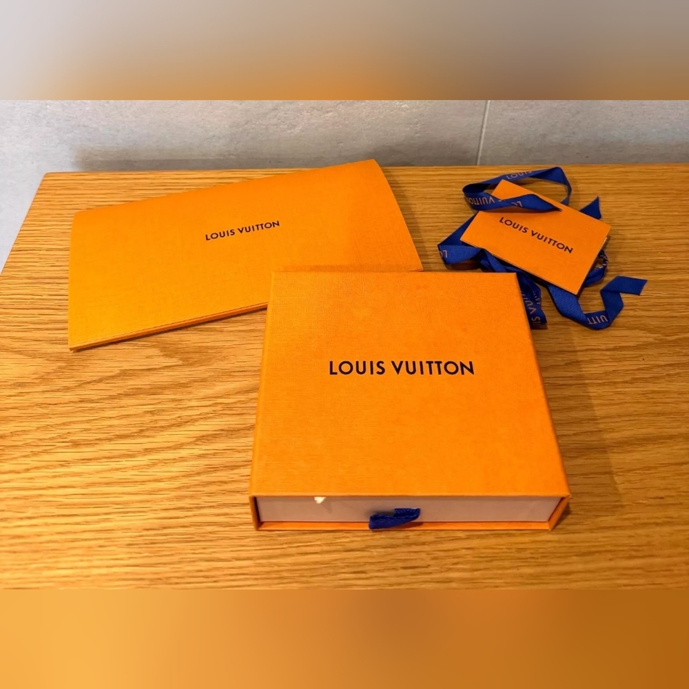 Louis Vuitton Card Holder Recto Verso - Picture 8 of 10